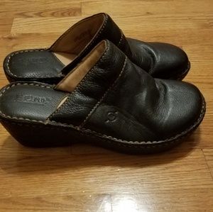 Born Wedge slip on clog